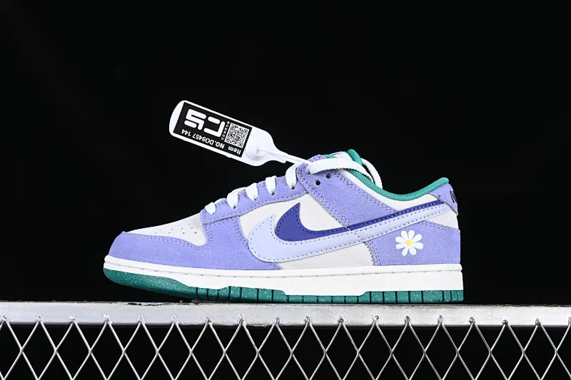 All categories Nk SB Dunk Series Nk SB Dunk Low low-top sneakers Nk SB Dunk Low "85" blue and white flowers double hook straps SB low-top sports and leisure sneakers DO9457-144